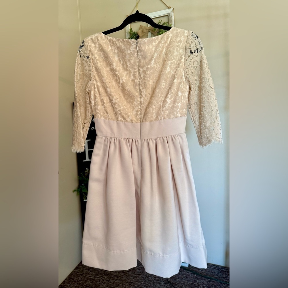 Eliza J Women's Faille Fit & Flare Lace Size 4 Fit 3/4 Sleeve V-Neck Bei… - Picture 3 of 8